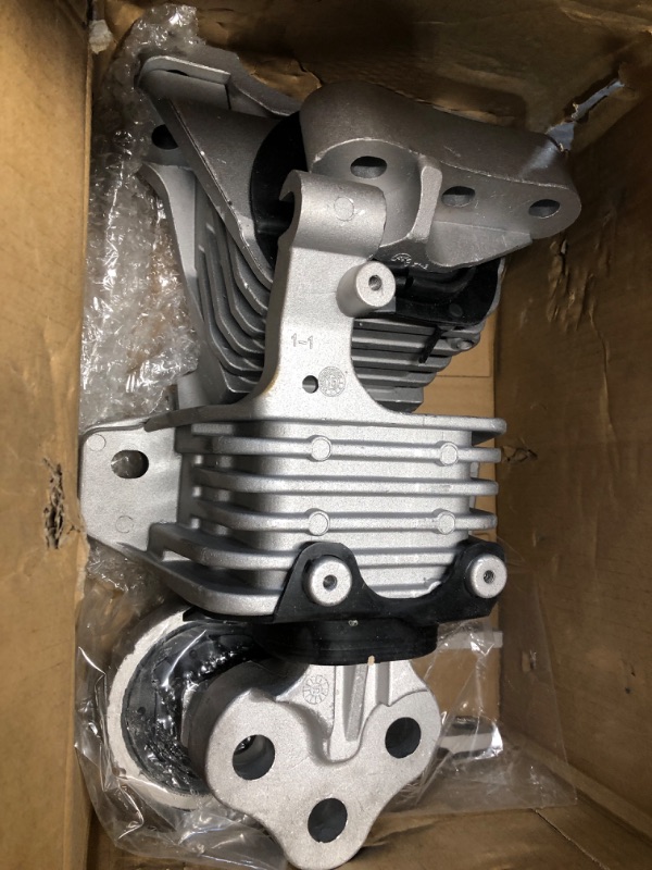 Photo 1 of ***(PARTS ONLY/ MAJOR DAMAGE/ NON FUNCTIONAL)***Yllshengyu 3Pcs Engine Motor Mount Kit Compatible with Cherokee 2014-2019 2.4L & Chrysler 200 2015-2017 2.4L, Replacement for 3378 3380 3308, Steel & Aluminum, Chassis Mount