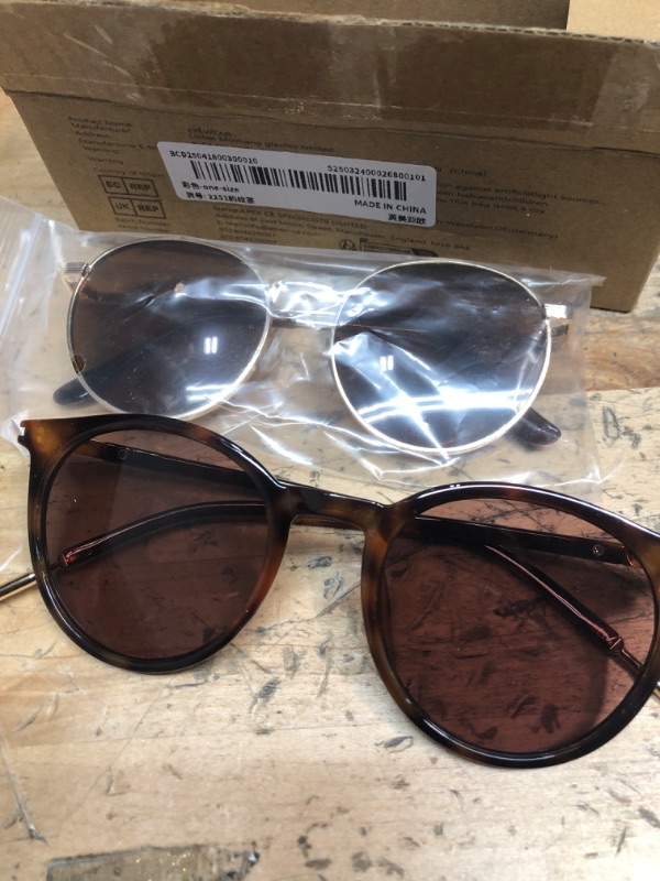 Photo 1 of  SUNGLASSES 2 PACK 
