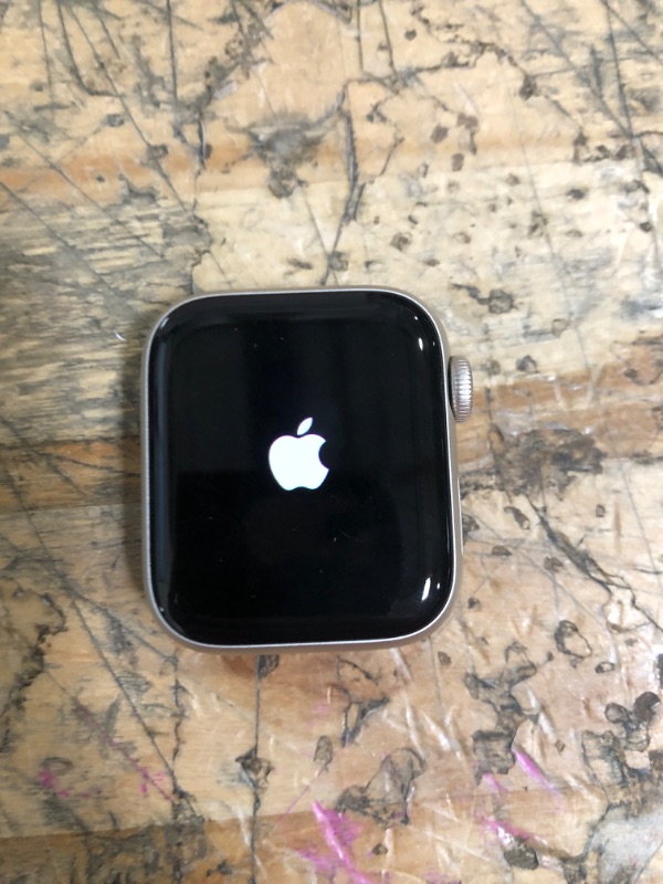 Photo 1 of **PACKAGING AND CHARGER NOT INCLUDED** Apple watch/SE/ 40 MM ALUMINUM CASE/ 10N-X GLASS/ GPS/ WR-50 METERS
