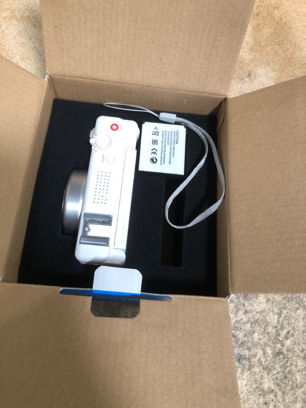 Photo 1 of ***(MISSING SD CARD)***Digital Camera for Photography, 4K 72MP Autofocus 2.8" 270° Flip Screen 18X Digital Zoom Compact Vlogging Camera, Point and Shoot Digital Cameras with 64GB TF Card & Battery, Carry Bag