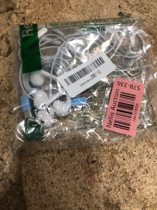 Photo 1 of 2 Packs USB C Headphones for iPhone 16/15 Pro Max Plus Type C Earbuds Wired Earphones with Mic & Remote Control Noise Cancelling for iPhone 16/15 pro, iPad Pro, Galaxy S23/S22/S21/S20/Ultra Note 10/20