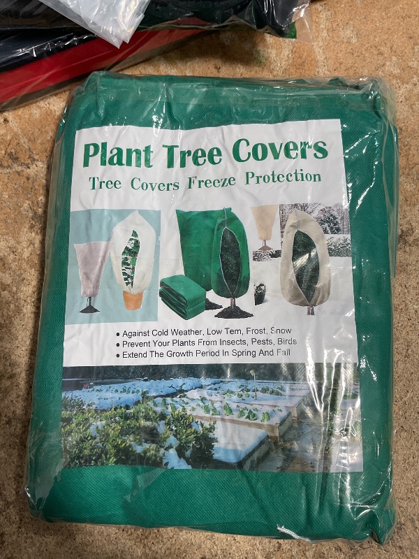 Photo 1 of 2Pcs 47" X 71"Plant Covers Freeze Protection,2.82 oz/yd2 Frost Cloth with Zipper Drawstring Frost Blankets Plant Protection Cover Bags for Heavy Duty Winter Outdoor Plants Bush Shrub. (2*Green)