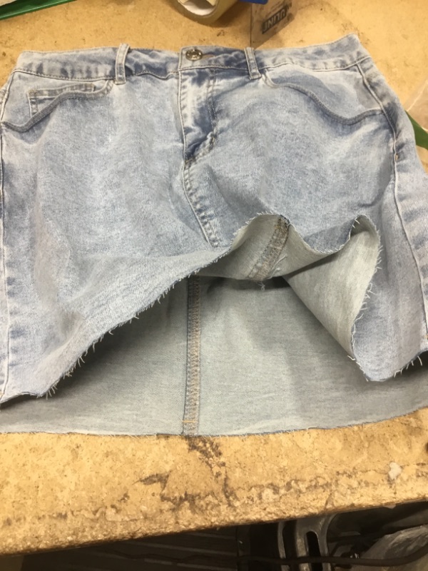 Photo 1 of  Jean shorts   L