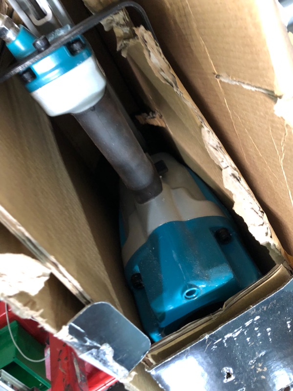 Photo 1 of ***(PARTS ONLY/ MAJOR DAMAGE/ NON FUNCTIONAL)***Makita AN924 21º Full Round Head 3-1/2" Framing Nailer