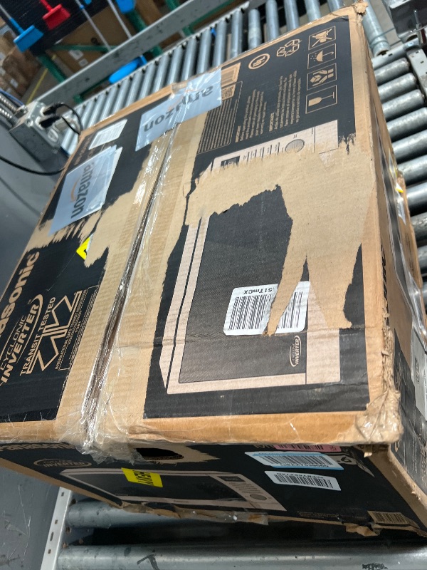 Photo 1 of (DOOR IS BROKEN) (PARTS) Panasonic NN-SD78LS 1.6 cu.ft Cyclonic Inverter Countertop Microwave Oven 1250Watt Power with Genius Sensor Cooking, cft, 19.44"D x 21.88"W x 11.94"H,Stainless Steel