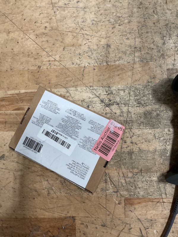 Photo 1 of Amazon Basics DisplayPort (Source) to HDMI (Display) Cable, Uni-Directional, 3 Foot, Black