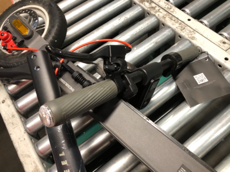 Photo 1 of ***USED - MAJOR DAMAGE - SEE PICTURES***
5TH WHEEL V30PRO Electric Scooter, 10" Solid Tires, 350W Motor & 18 MPH, 19.9 Miles Range E-Scooter with E-Lock, Dual Brakes and Suspension, Foldable Adults Commuter Scooter with Turn Signals and APP