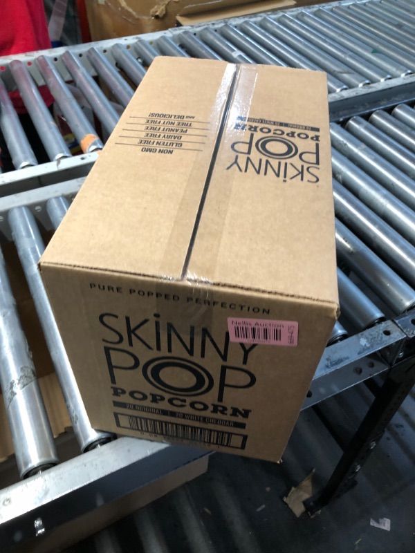 Photo 1 of ***NONREFUNDABLE***FACTORY SEALED*** Popcorn, Original and White Cheddar Variety Pack, Whole Grain, Dairy-Free Snack, 0.5oz (40ct)