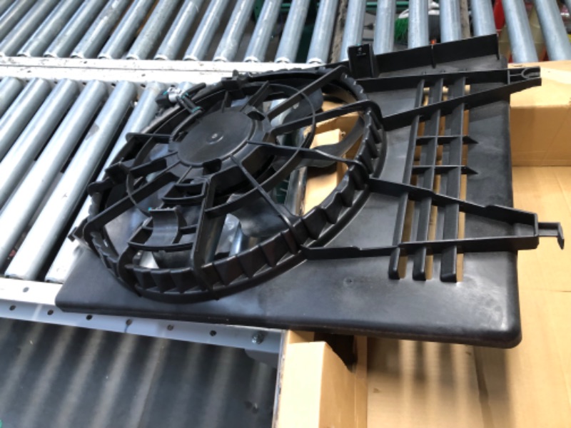 Photo 1 of TRQ Radiator Cooling Fan Assembly Compatible with 2010-2015 Hyundai Tucson 2011-2016 Kia Sportage HY3115137