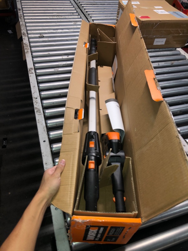 Photo 1 of (PARTS) (UNTESTED) WORX WG252.9 20" 20V Cordless Hedge Trimmer, Pole Hedge Trimmer Reaches up to 12 Inches with Extended Pole, Electric Bush Trimmer with 180° Rotation Head, Battery & Charger Not Included