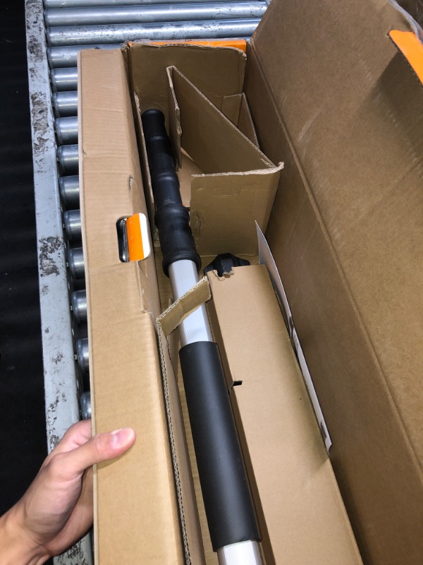 Photo 1 of (PARTS) (UNTESTED) WORX WG252.9 20" 20V Cordless Hedge Trimmer, Pole Hedge Trimmer Reaches up to 12 Inches with Extended Pole, Electric Bush Trimmer with 180° Rotation Head, Battery & Charger Not Included