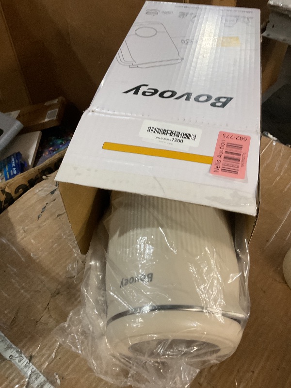 Photo 1 of ***(PARTS ONLY/MAJOR DAMAGE/ NON FUNCTIONAL)***Bovoey Nut Milk Maker Machine, Automatic Nut Milk Maker Almond Homemade Milk, Plant-Based Milk Almond Milk Maker, 40oz Soy Milk Maker Delay Start/Self Clean/Boil Water/Keep Warm (White)