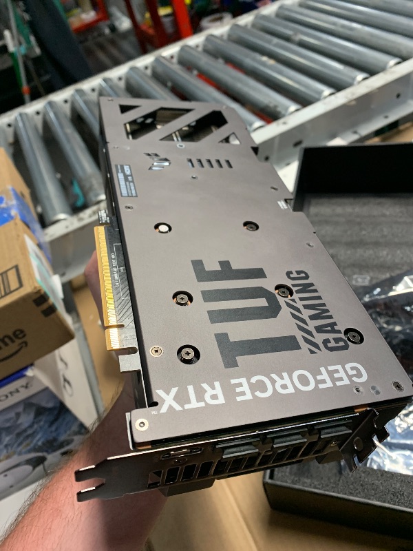 Photo 1 of  ASUS TUF gaming 5060 16GB GDDR7 OC Edition Gaming Graphics Card (PCIe® 5.0, HDMI®/DP 2.1, 3.125-slot, Military-Grade Components, Protective PCB Coating, axial-tech Fans)