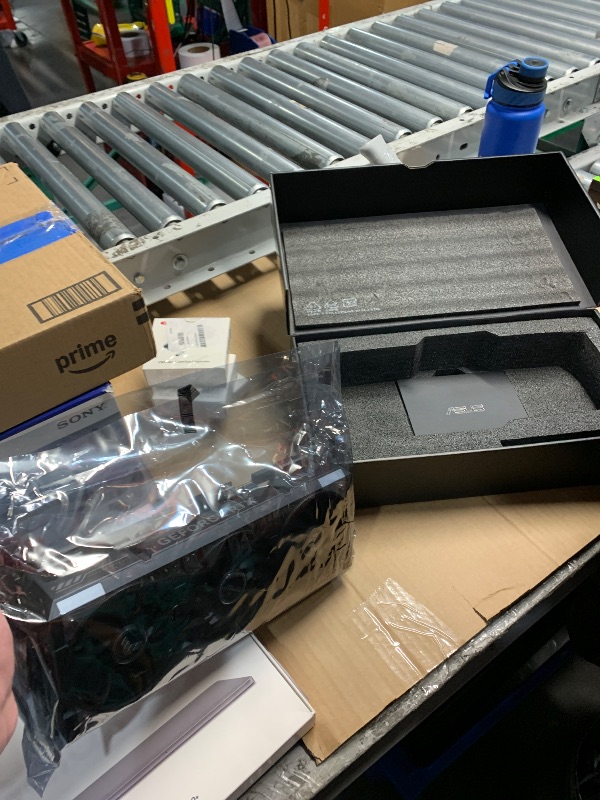 Photo 1 of  ASUS TUF gaming 5060 16GB GDDR7 OC Edition Gaming Graphics Card (PCIe® 5.0, HDMI®/DP 2.1, 3.125-slot, Military-Grade Components, Protective PCB Coating, axial-tech Fans)