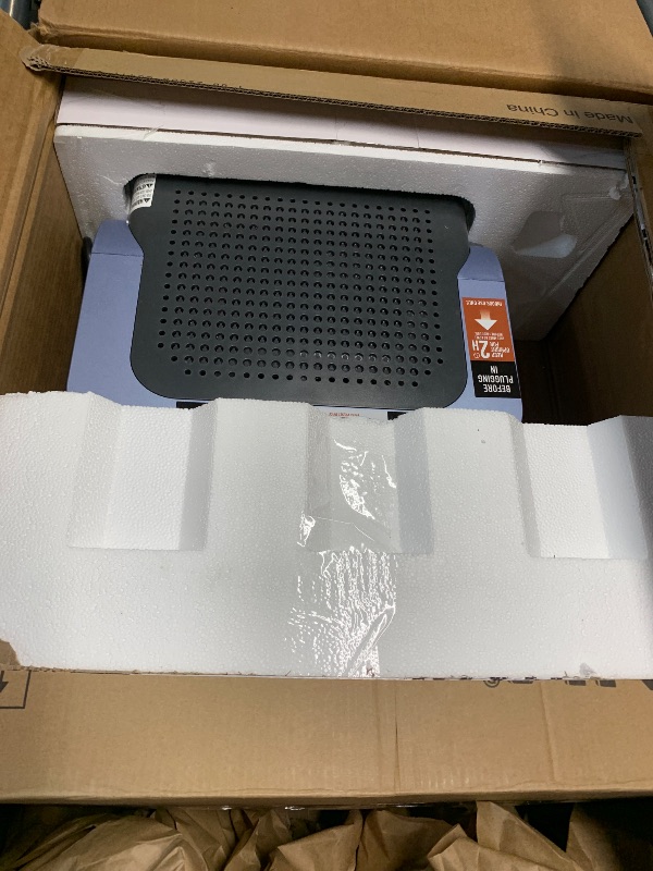Photo 1 of ***HEAVILY USED AND DIRTY***
Ninja SLUSHi with RapidChill Technology, 88 oz. Frozen Drink & Slushie Machine, 5 Preset Programs, Margaritas, Frappés, and More, Premium Accents, Black, FS301