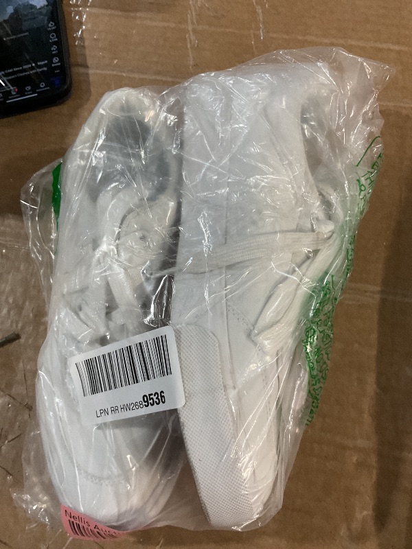 Photo 1 of ***(HEAVILY USED/ MINOR DAMAGE)***hash bubbie White Sneakers for Women Women's White Shoes PU Leather Tennis Shoes Slip on Shoes for Walking?White.US7.5?