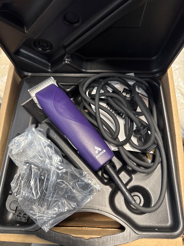 Photo 1 of (USED/FAIR) (POWER TESTED) Andis 24820 EasyClip Professional-Animal 7-Piece Detachable Ceramic Blade Clipper Kit, Frustration Free Packaging, Corded Electric, Purple