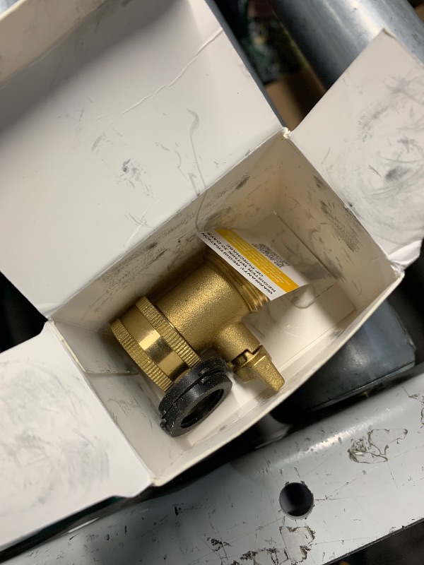 Photo 1 of (missing one) Twinkle Star Water Hose Shut Off Valve, 2 Pack Heavy Duty 3/4 Inch Solid Brass Garden Hose Connector, TWIS3003
