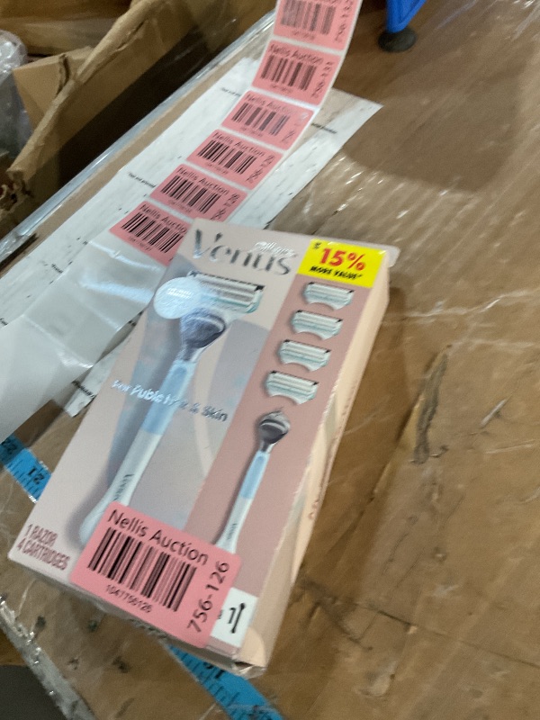 Photo 1 of (Used) Gillette Venus for Pubic Hair and Skin, Bikini Razors for Women, Women's Razor Handle + 4 Blade Refills