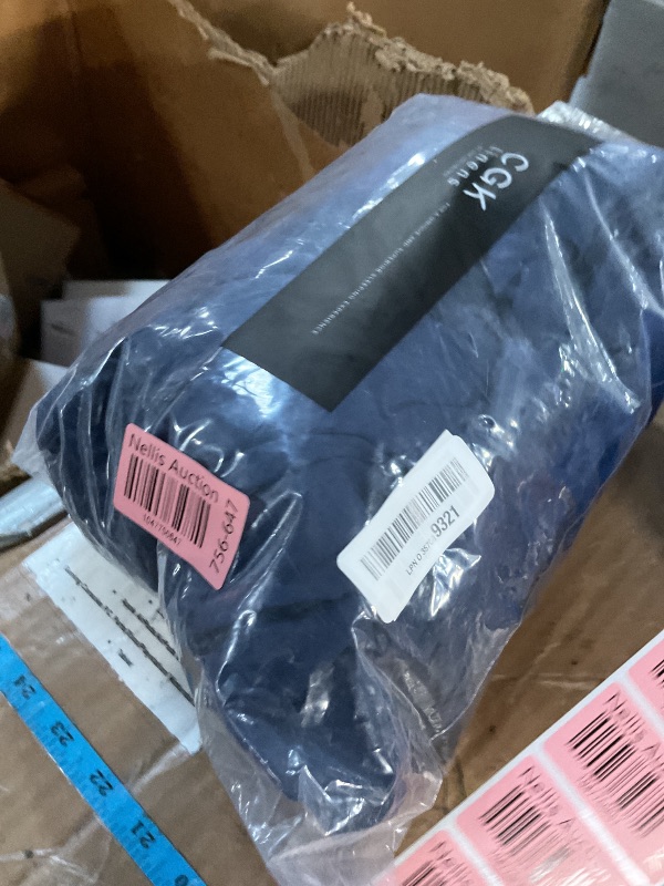 Photo 1 of (USED/FAIR) Extra Deep Cal King Fitted Sheet - Hotel Luxury Single Fitted Sheet Only - Easily Fits 18 inch to 24 inch Mattress - Ultra Soft, Wrinkle Free with Extra Deep Pockets - Breathable & Comfy - Navy Blue