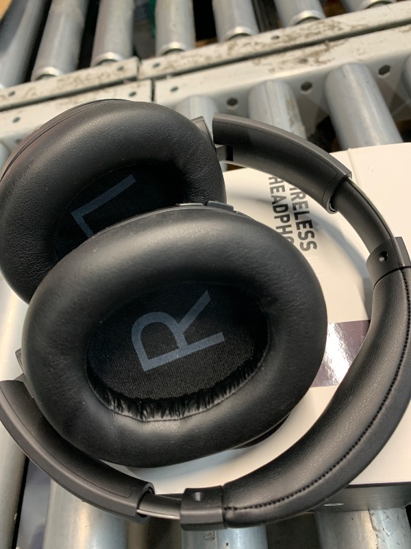 Photo 1 of (used) Bluetooth Headphones, Hybrid Active Noise Cancelling Wireless Headphones Over Ear with Microphone, Up to 140H Playtime