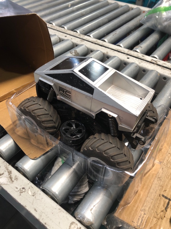Photo 1 of (PARTIAL SET) 9Powvan Cyber Electric Truck Waterproof Remote Control Car Off-Road Diving Amphibious 4WD RC Car with 4 Wheel Suspension All Terrain 360 Rotating Monster Truck 2.4GHz 1/14 Vehicles Boys Girls Age 8+