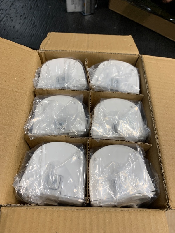 Photo 1 of (USED/FAIR) Diversey Good Sense D100910596 60 Day Dispenser (White), 6 x 1 Dispenser (Pack of 6)