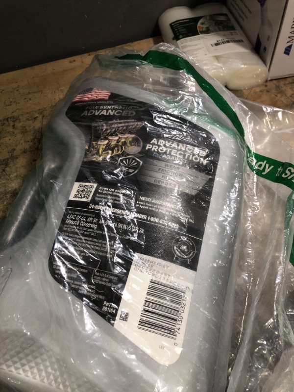 Photo 1 of ** 50% FULL HALF A BOTTLE** Valvoline 881164 Synpower Motor Oil, Full Synthetic, 5W30, 5-Qts. - Quantity 1