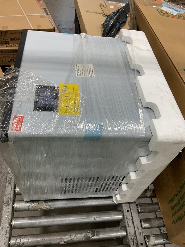 Photo 1 of (top only) VEVOR Commercial Ice Maker Machine, 300LBS/24H Ice Making Machine with 250LBS Large Storage Bin, Auto Self-Cleaning Ice Maker Machine with Touchscreen for Bar Cafe Restaurant Business Commercial