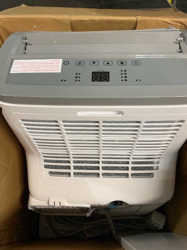 Photo 1 of (not working)(sold for parts) , POWERS ON)(LACK+DECKER Portable Air Conditioner, 9,000 BTU (5,300 BTU SACC) for Rooms up to 400 Sq. Ft.