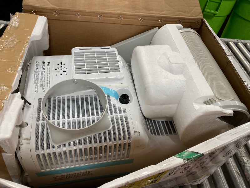 Photo 1 of (not working)(sold for parts) , POWERS ON)(LACK+DECKER Portable Air Conditioner, 9,000 BTU (5,300 BTU SACC) for Rooms up to 400 Sq. Ft.