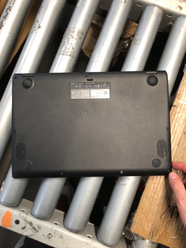 Photo 1 of ($238) (NO CHARGER) (UNTESTED) (PARTS) ASUS Notebook E210 11.6” Ultra Thin, Intel Celeron N4020 Processor, 4GB RAM, 64GB eMMC Storage, Windows 10 Home in S Mode with One Year of Office 365 Personal, E210MA-DB02,Star Black
