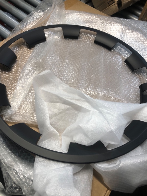 Photo 1 of (used) Wheel Rim Protector Rim 20 Inches for 2025-2026 New Tesla Model Y Juniper, 4 PCS New Tesla Model Y 2025 Scratch-Resistant 