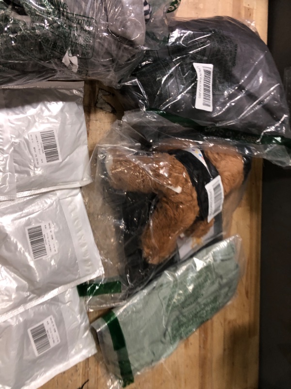 Photo 1 of ** SOLD AS IS BUNDLE OF MISCELLANEOUS AND SORTED GOODS **