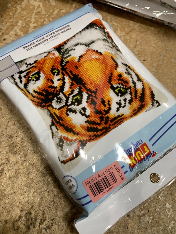 Photo 1 of "Fun Craftkits" Cross Stitch Pillow Kit with Cushion Backing TIGER DIY Home Decor Stamped Embroidery Chunky Cross Stitch Cushion Craft Supplies ca. 16" x 16" Needlepoint Kits for Adults Creative Gift