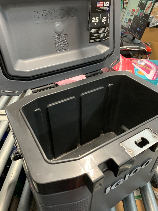 Photo 1 of (please see all images) Igloo, Trailmate 25 Qt Cooler, Carbonite