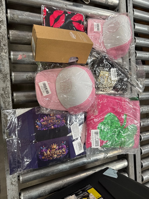 Photo 1 of ** SOLD AS IS BUNDLE OF MISCELLANEOUS AND SORTED GOODS **