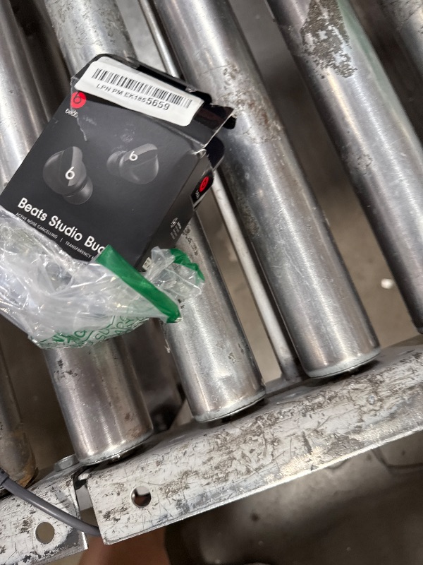 Photo 1 of (untested fully) Beats Studio Buds - True Wireless Noise Cancelling Earbuds - Compatible with Apple & Android, Built-in Microphone, IPX4 Rating, Sweat Resistant Earphones, Class 1 Bluetooth Headphones - Black