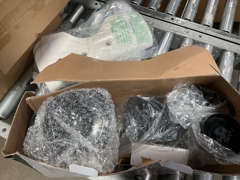 Photo 1 of Smoothie Blender, Personal Blenders for Smoothies and Shakes, Smoothies Maker and Coffee Grinder with 2 To-Go Cups, Countertop Blender for Kitchen, BPA Free