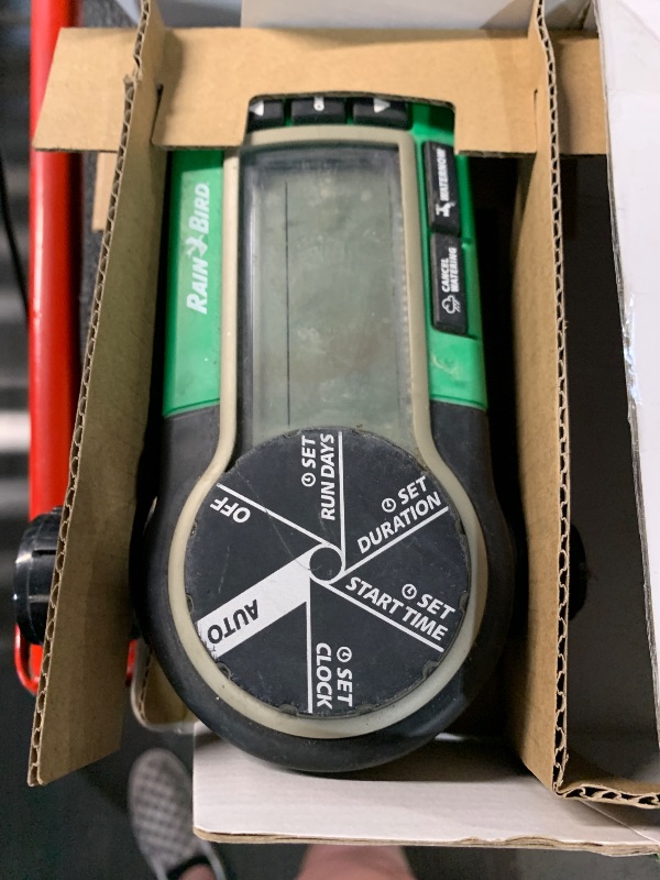 Photo 1 of ***(HEAVILY USED/ MINOR DAMAGE)***Rain Bird 1ZEHTMRP Premium Professional Grade Electronic Digital Hose End Timer/Controller, One Zone/Station, Battery Operated, Brass Inlet/Outlet