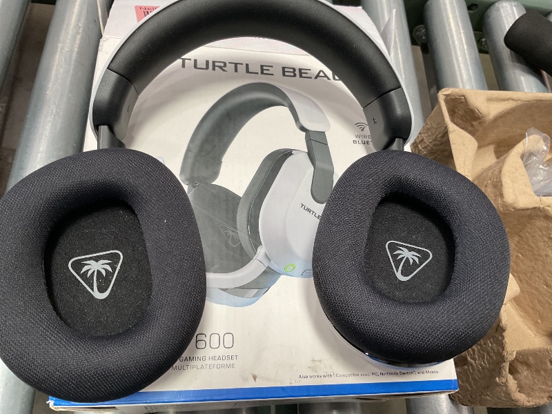Photo 1 of *********************MISSING USB DONGLE*****************
Turtle Beach Stealth 600 Wireless Multiplatform Amplified Gaming Headset for PS5, PS4, PC, & Mobile – Bluetooth, 80-Hr Battery, Noise-Cancelling Flip-to-Mute Mic, 50mm Speakers – White**MISSING USB 