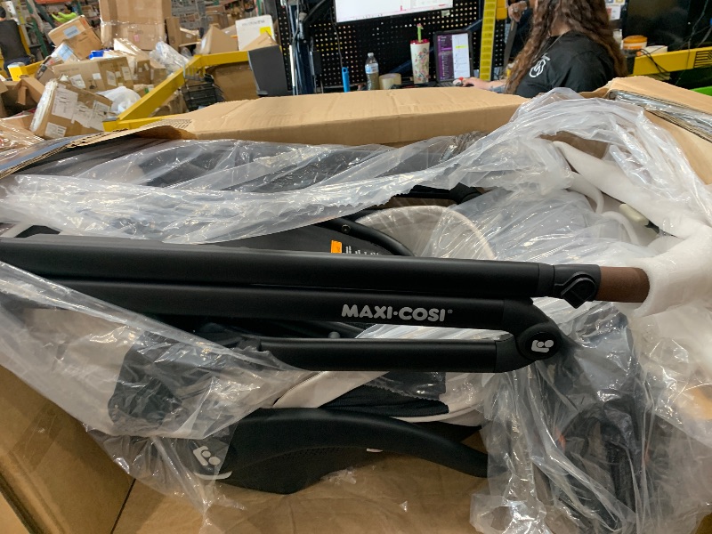 Photo 1 of ***********INCOMPLETE, FOR PARTS ONLY, FINAL SALE****************
Maxi-Cosi Tayla™ Max Travel System, Baby Stroller and Car Seat Combo, Car Seat Stroller Combo, Desert Wonder