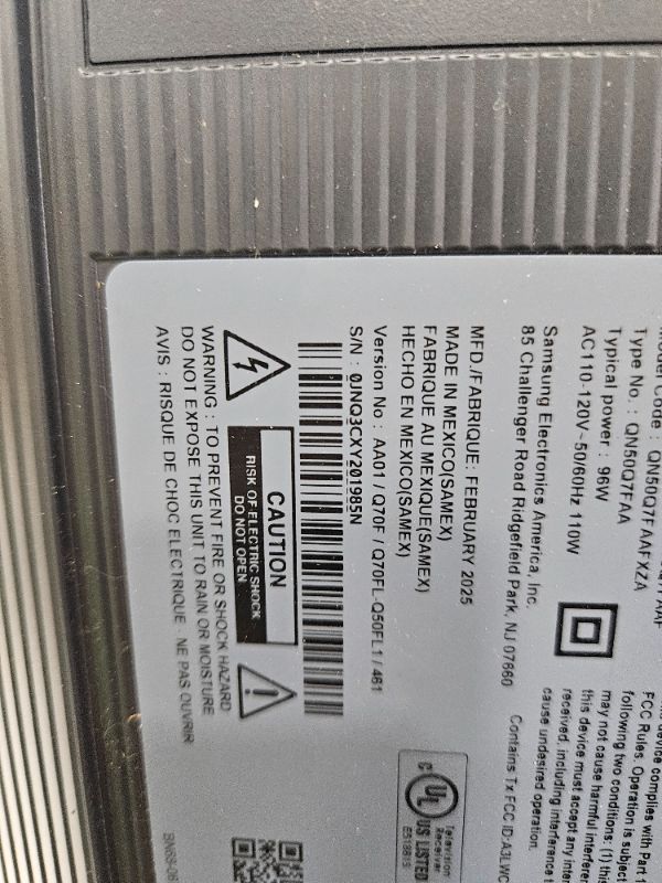 Photo 1 of ** Broken screen ,final sale **  SAMSUNG 50-Inch Class QLED Q7F Series Samsung Vision AI Smart TV (2025 Model, 50Q7F) Quantum HDR, Object Tracking Sound Lite, Q4 AI Gen1 Processor, 4K upscaling, Gaming Hub, Alexa Built-in