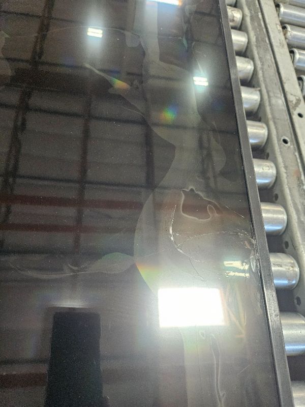 Photo 1 of ** Broken screen, final sale ** Samsung 50-Inch Class Crystal UHD U8000F 4K Smart TV (2025 Model) Endless Free Content, Crystal Processor 4K, MetalStream Design, Knox Security, Alexa Built-in