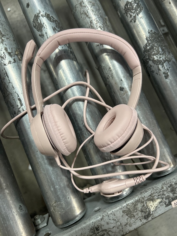 Photo 1 of Logitech H390 Gaming Headphones, Wired Headphones with Mic, USB Headset with Microphone for PC, Noise Cancelling Microphone for Video Meetings, Music, Gaming - Rose