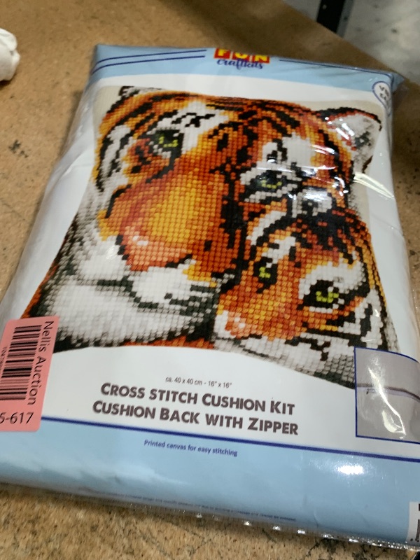 Photo 1 of "Fun Craftkits" Cross Stitch Pillow Kit with Cushion Backing TIGER DIY Home Decor Stamped Embroidery Chunky Cross Stitch Cushion Craft Supplies ca. 16" x 16" Needlepoint Kits for Adults Creative Gift