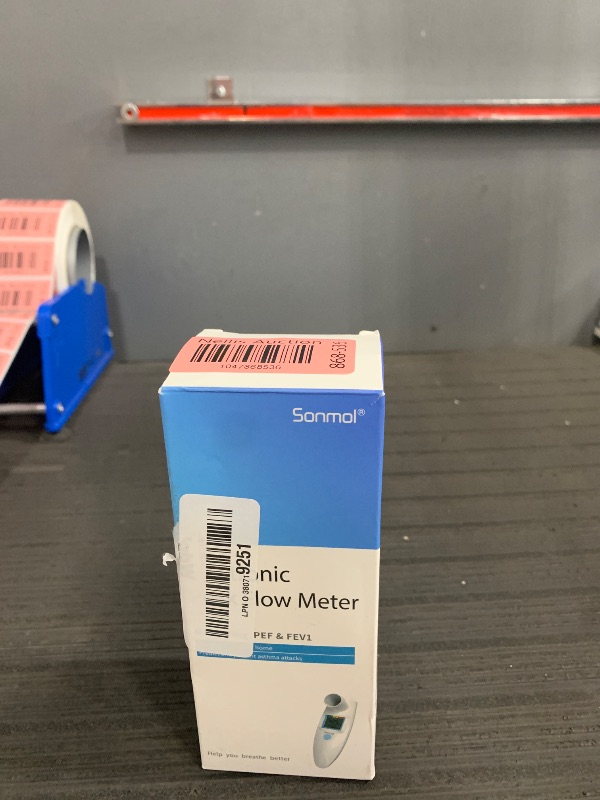 Photo 1 of Sonmol Digital Peak Flow Meter Portable PEF Forced Expiratory Volume FEV1 Tester with Red Yellow Green Risk Indicator