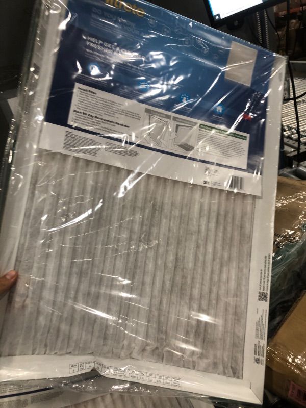 Photo 1 of **1 PACK ** Filtrete 18x25x1 AC Furnace Air Filter, MERV 8, MPR 700, Tough on Pollen, Easy on Airflow, 3-Month Pleated 1-Inch Electrostatic Air Cleaning Filter,  (Actual Size 17.81 x 24.81 x 0.81 in) 1 PACK