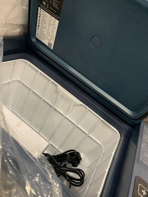 Photo 1 of ************SEE NOTES**********
Aeitto 12 Volt Car Refrigerator 30Quart Car Fridge Freezer Electric Cooler Portable Cooler 12V Fridge RV Refrigerator -4?-68? Temp Control 12/24V DC & 100-240V AC for Travel, Camping, RV, Road