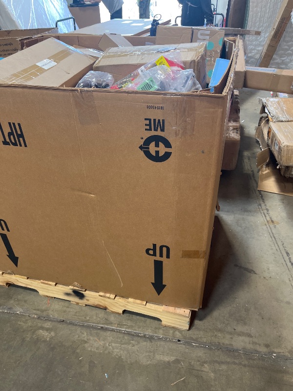 Photo 1 of *** NON REFUNDABLE *** 
*MUST BRING TRUCK TO PICK UP*
TRASH/NON SELL PALLET